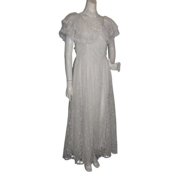 Vintage WEDDING Dress, 8, White Lace, Drape Shoulders, High Collar, Sleeveless - Picture 5 of 13